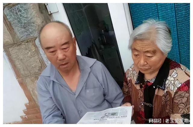 九游娱乐平台：独生女曹茜：家人借钱供她出国留学她却多年不回来究竟为什么(图2)