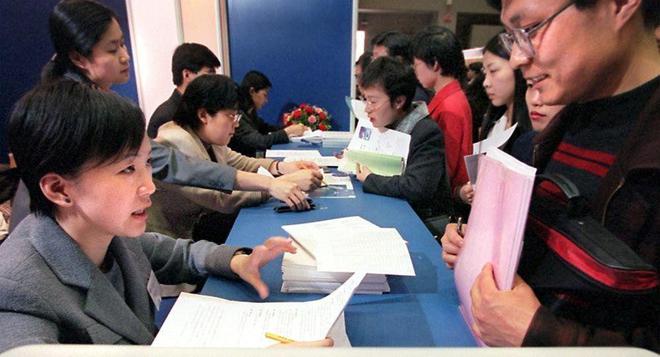 九游娱乐：留学花费百万回国月薪7000你还会送孩子出国留学吗？(图6)