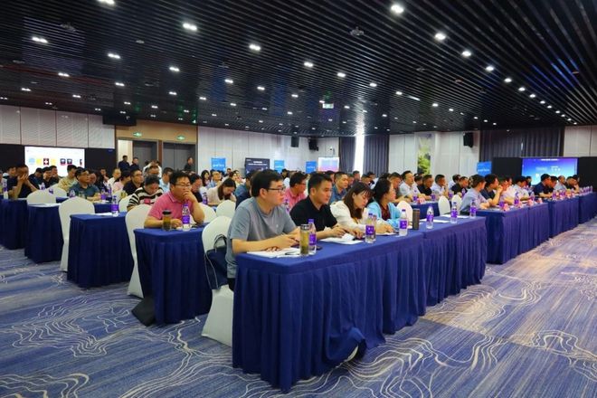 九游娱乐：信阳市教育数字化转型暨校长信息素养提升培训班顺利举办(图8)