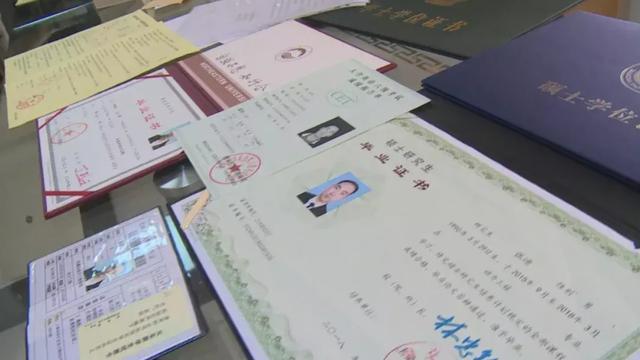 九游娱乐平台：回顾：上交大研究生放弃治疗捐献遗体研究骗奶奶说我出国留学了(图2)