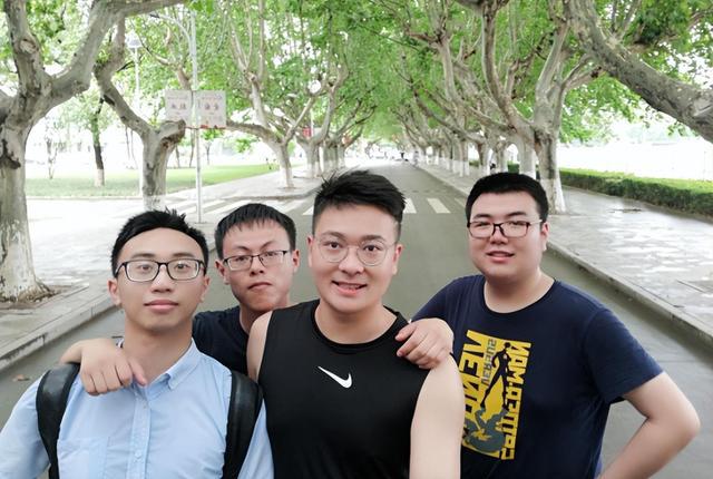 九游娱乐平台：回顾：上交大研究生放弃治疗捐献遗体研究骗奶奶说我出国留学了(图15)