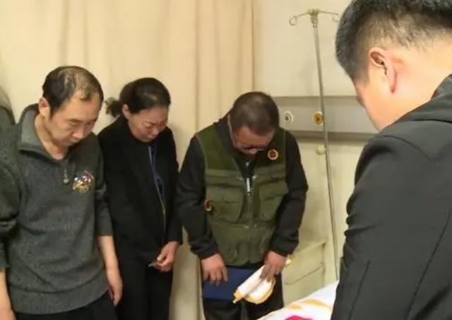 九游娱乐平台：回顾：上交大研究生放弃治疗捐献遗体研究骗奶奶说我出国留学了(图19)