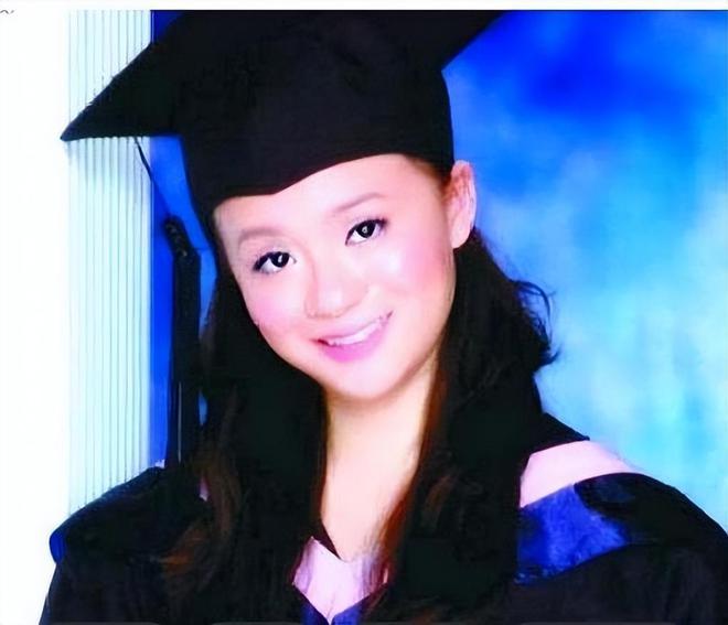 九游娱乐网站：那个14岁以750分上清华的女孩出国留学不愿回国现状让人感慨(图4)