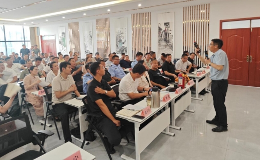 九游娱乐网站：济宁市微山县南阳镇召开安全生产警示教育约谈暨安全培训会议(图4)