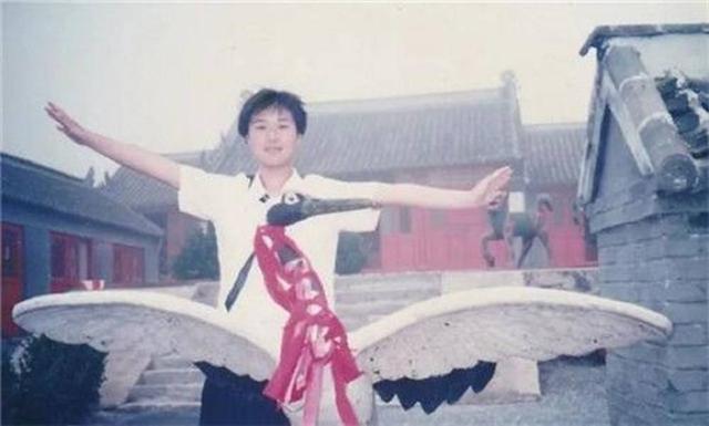 九游娱乐网站：回顾曹茜：父母送她出国留学却21年拒见患癌父母到底是为什么？(图3)