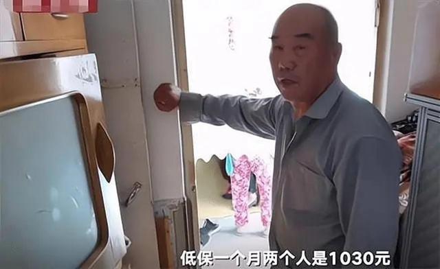 九游娱乐网站：回顾曹茜：父母送她出国留学却21年拒见患癌父母到底是为什么？(图11)