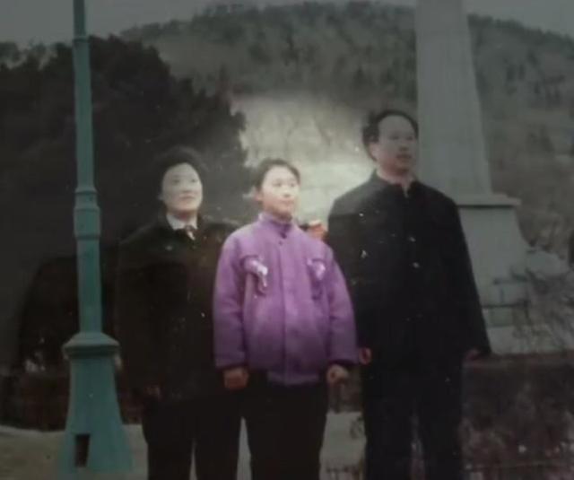 九游娱乐网站：回顾曹茜：父母送她出国留学却21年拒见患癌父母到底是为什么？(图2)