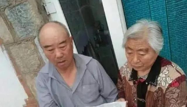 九游娱乐网站：回顾曹茜：父母送她出国留学却21年拒见患癌父母到底是为什么？(图10)