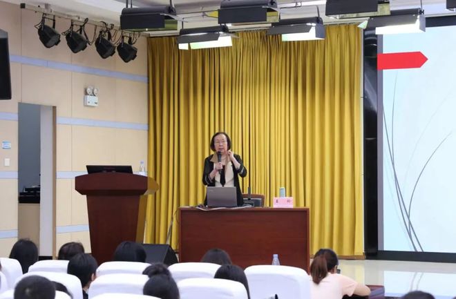 九游娱乐：育骨干人才促校家社高效协同｜2024年万州区家庭教育种子教师专项培训完美收官(图4)