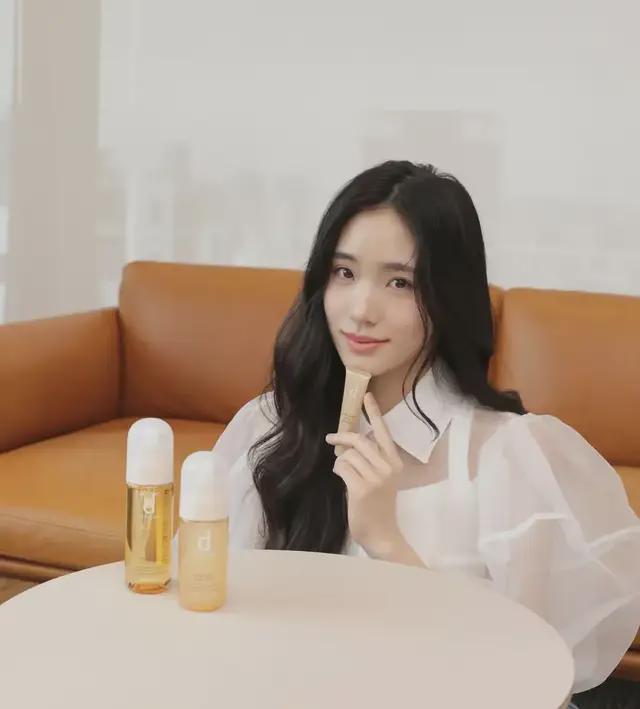 九游娱乐平台：小S深夜哭泣称不舍得女儿国外留学女儿Elly吐槽妈妈演得好(图2)