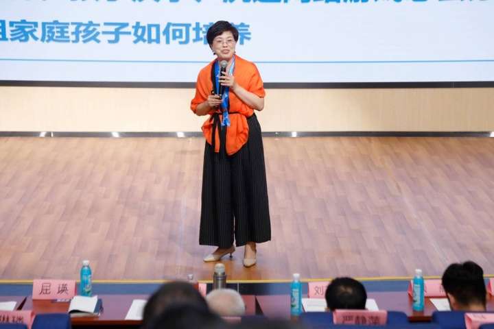 九游娱乐：2024中国教育培训升学论坛成功举办一一暨广州市教育咨询服务协会幸福专委会协同共进盛典(图5)