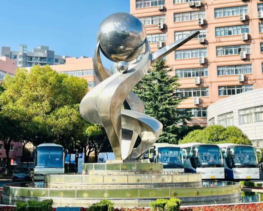 九游娱乐平台：2024高考后滑档想出国留学上海1+3国际本科怎么选？一文读懂！(图3)