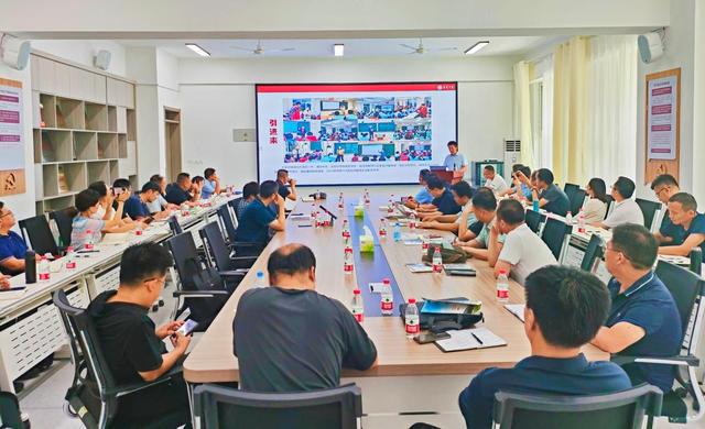 九游娱乐网站：带着重托寻出路肩负责任抓落实——垦利区开展教育治理能力提升学习培训活动(图2)