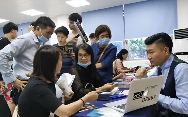 九游娱乐：女大学生计划了4年的留学准备出国读研因爸爸没攒钱而泡汤(图9)