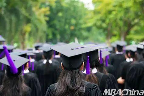九游娱乐：重要！直击海外留学乱象：买卖海外“速成学历”与「低门槛留学」将被严查！(图3)