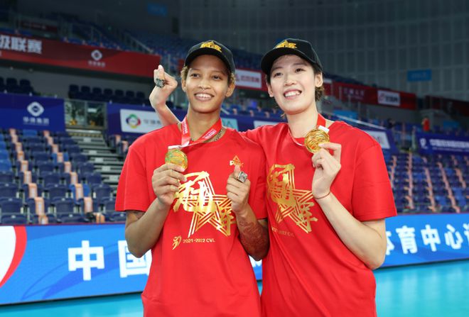 九游娱乐：女排动态：辽宁国手留洋朱婷重返河南影响欧冠瓦尔加斯离队(图2)