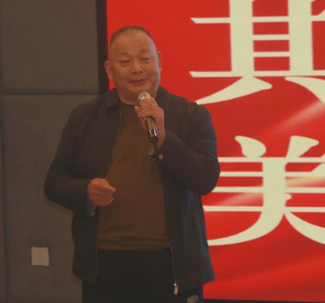 九游娱乐网站：理性评价快乐生活——绵阳开元中学开展教师心理健康教育培训会(图3)