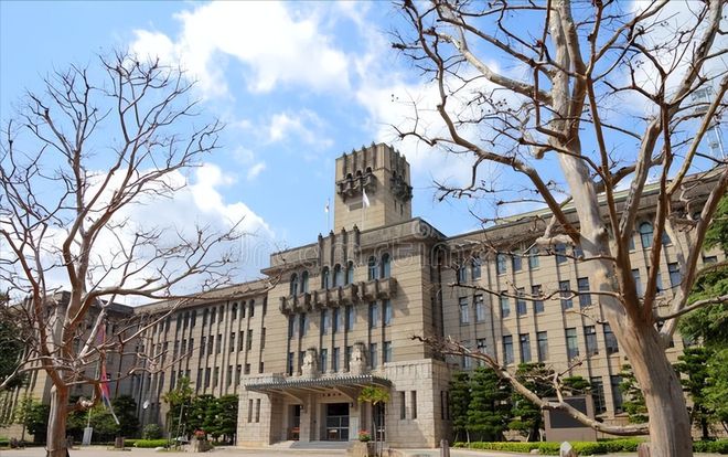 九游娱乐网站：出国留学去哪儿？选择热门还是走小众呢？(图3)