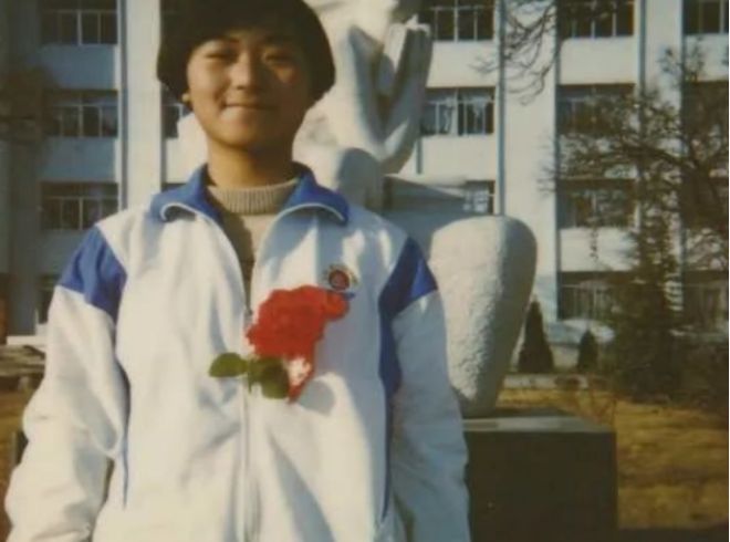 九游娱乐：辽宁夫妇送女出国留学14年杳无音讯患癌后才知她已是德国教授(图6)