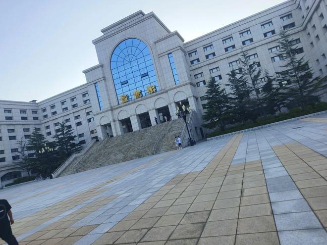 九游娱乐平台：2025高考报名人数破1400万！大连大学国际本科成为升学新选择！(图2)