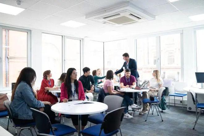 九游娱乐网站：留学前必打卡！解锁海外生活“试玩版”(图4)