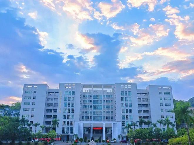 九游娱乐网站：【继续教育】韩山师范学院成人高考函授站(图2)