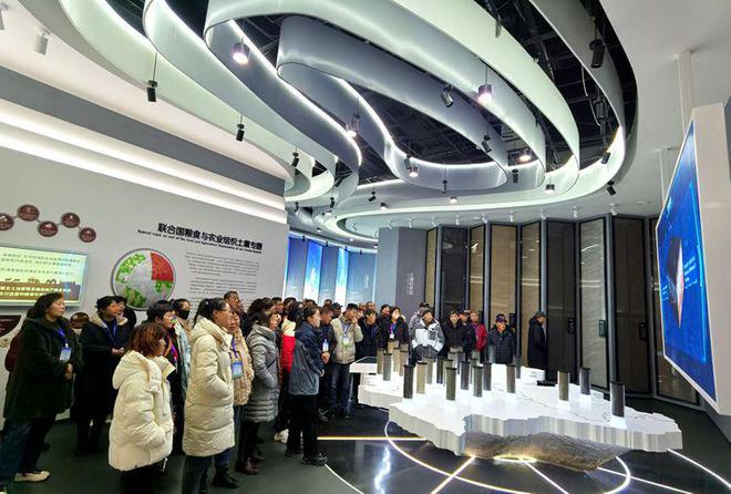 九游娱乐：图们市职业教育中心农广校开展2024年高素质农民培育项目新型农业经营主体带头人培训(图2)