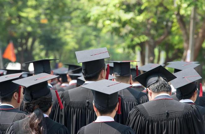 九游娱乐：中韩印赴美留学人数断崖：印度377万韩国63万中国令人意外(图12)