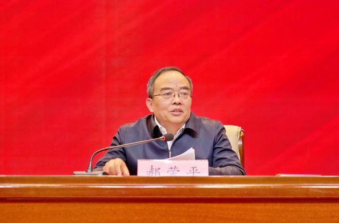 九游娱乐平台：枣庄职业学院召开重点工作攻坚年动员大会暨教师培训结业仪式(图2)