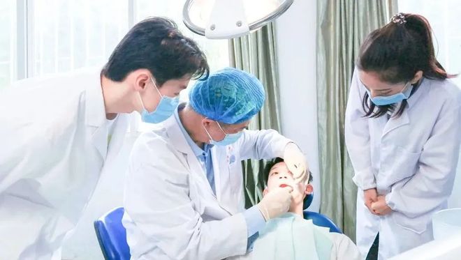 九游娱乐平台：国内医学现状下必选——大连大学2+3口腔医学本硕连读俄罗斯留学(图2)