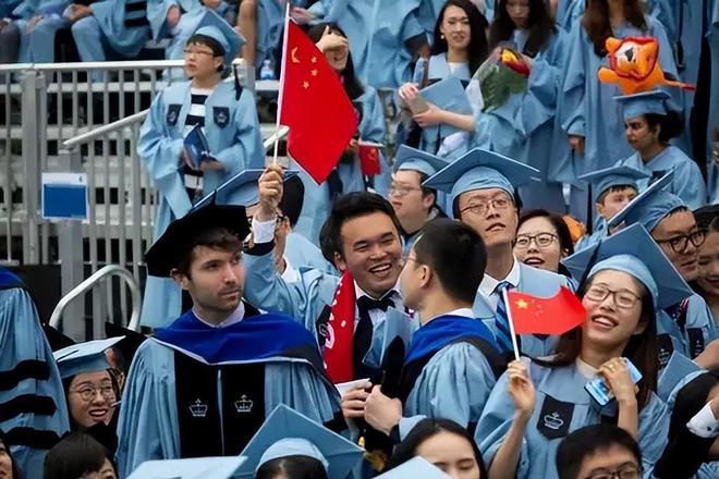 九游娱乐网站：中印韩在美留学人数差异：韩国43万印度33万中国有多少？(图6)