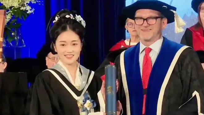 九游娱乐网站：中印韩在美留学人数差异：韩国43万印度33万中国有多少？(图7)