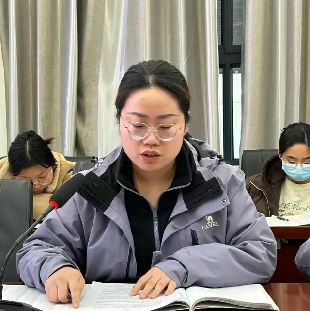 九游娱乐平台：西航二中教育集团汉都新苑中学初2025届期末、收心考质量分析会(图3)