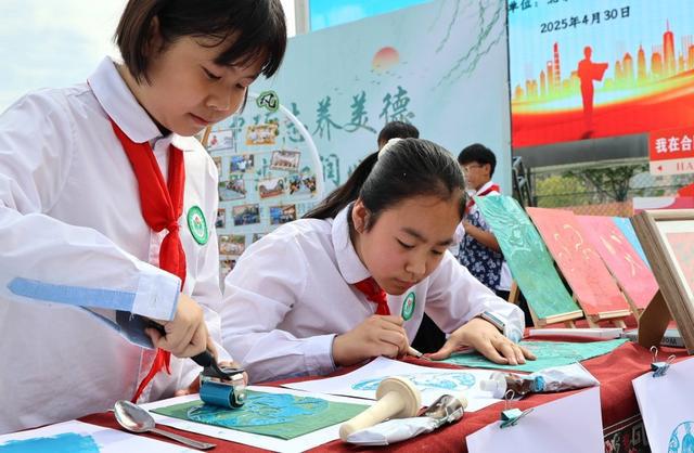 九游娱乐平台：劳动让孩子拥有幸福生活的能力——合肥新站区中小学劳动教育成果展圆满举行(图12)