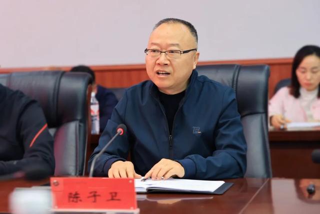 九游娱乐网站：广元外国语学校召开2025年大学生岗前实习培训会(图3)