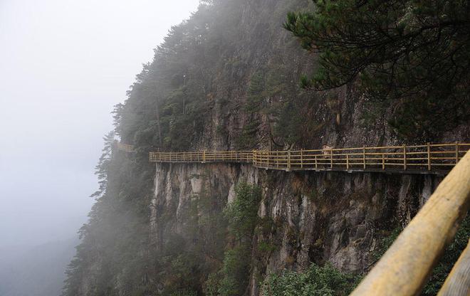 九游娱乐平台：江西旅游必去十大景点：自然与人文交织的诗意之旅！(图8)