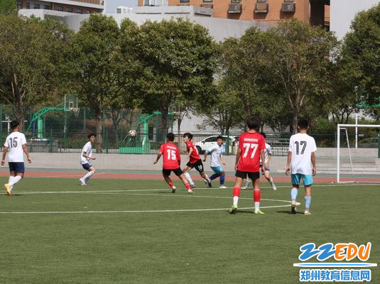 九游娱乐：郑州市经济贸易学校获郑州市“市长杯”青少年校园足球联赛（职教组）年度总冠军(图1)