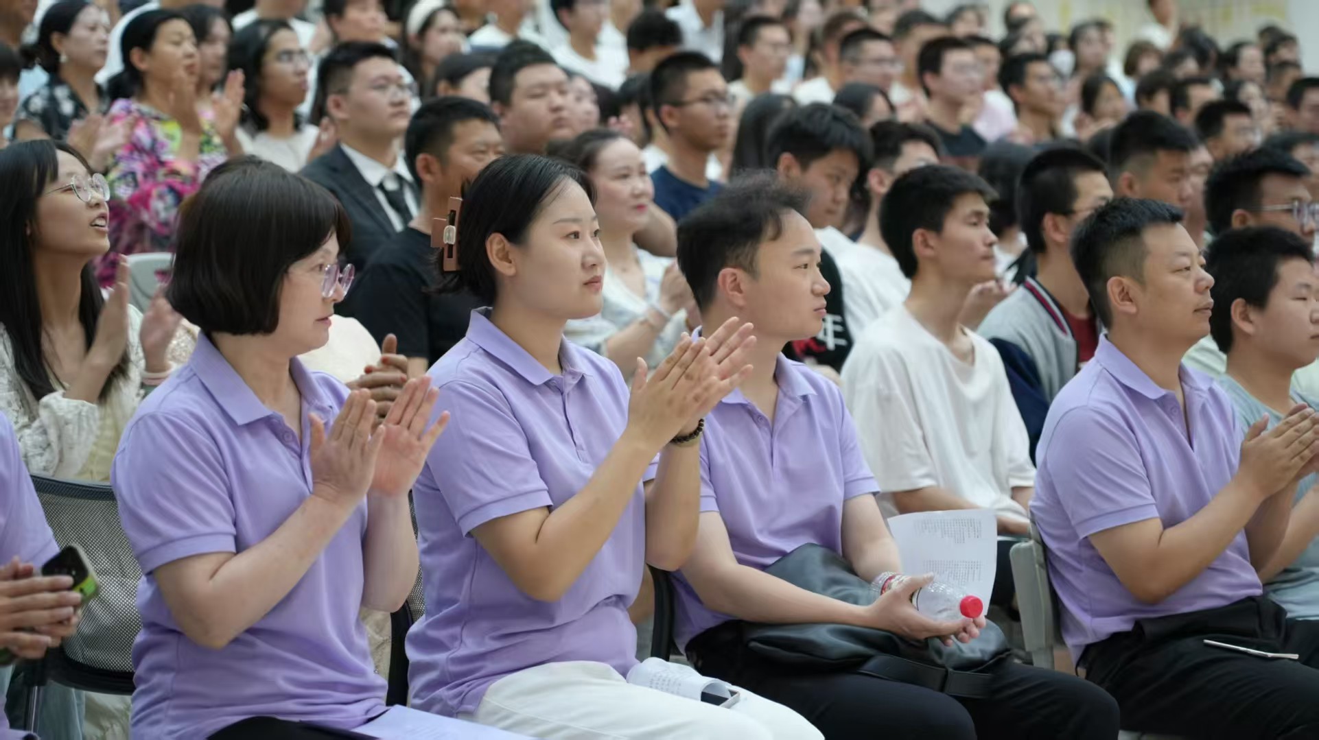 九游娱乐平台：他用脚步丈量教育援疆的“一诺千金”(图2)