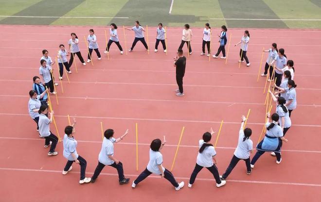 九游娱乐网站：高考人数8年来首次下降竞争压力终于小了吗？(图5)