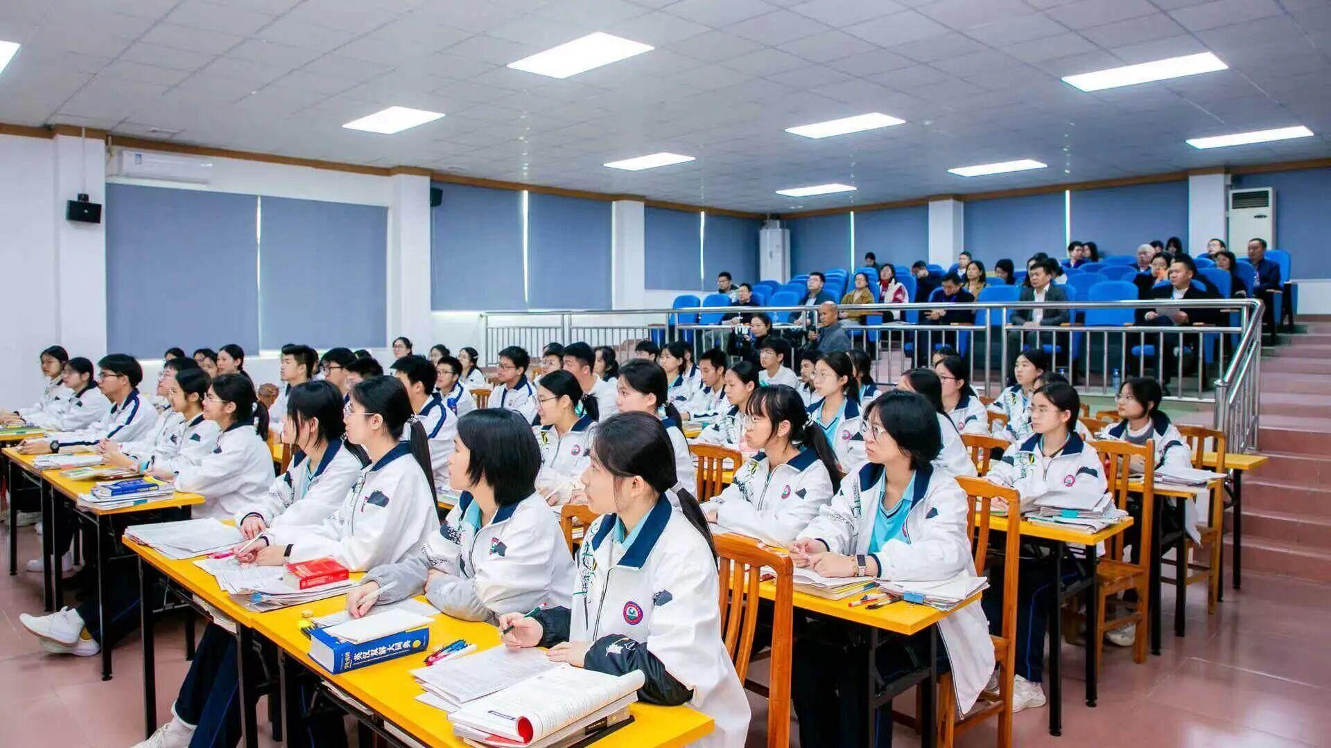 九游娱乐网站：【合集】在这里聆听广东教育强音(图2)
