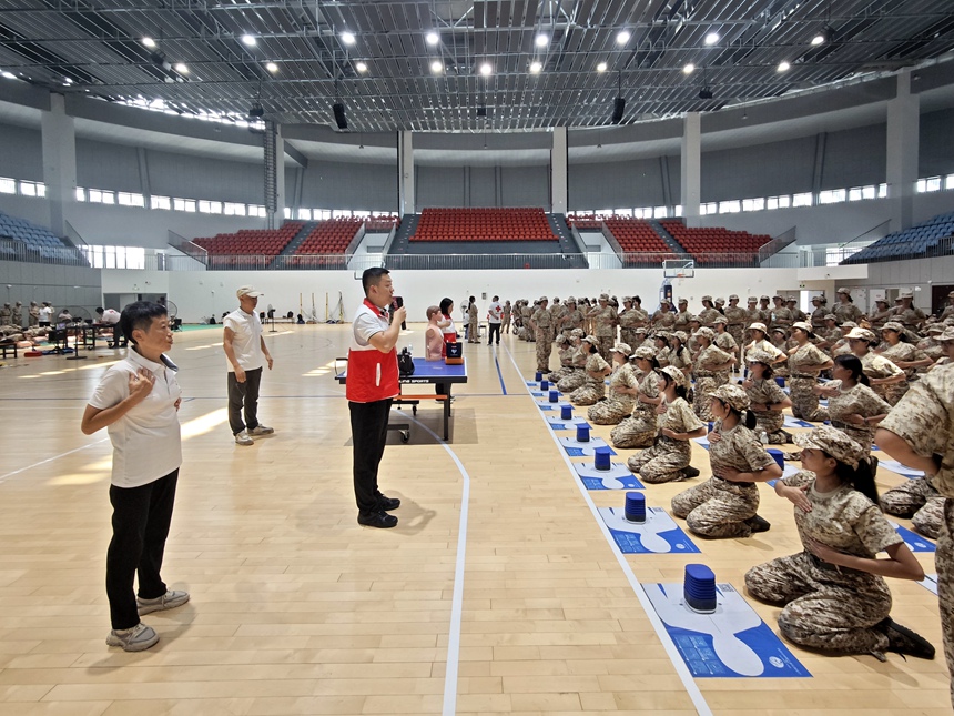 九游娱乐：桂林医科大学开展心肺复苏持证应急救护集中培训(图2)