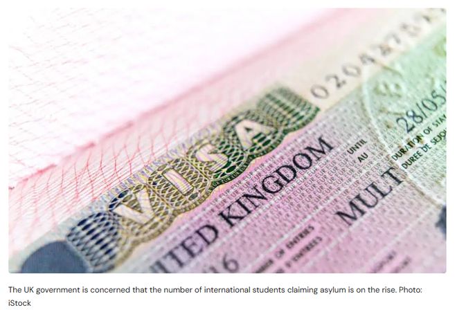 九游娱乐平台：英国政府群发上万留学生警告短信：不走就遣返！(图3)