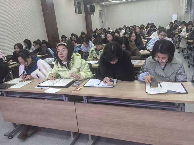 九游娱乐网站：育杰小学学习国家中小学智慧教育平台应用培训(图4)