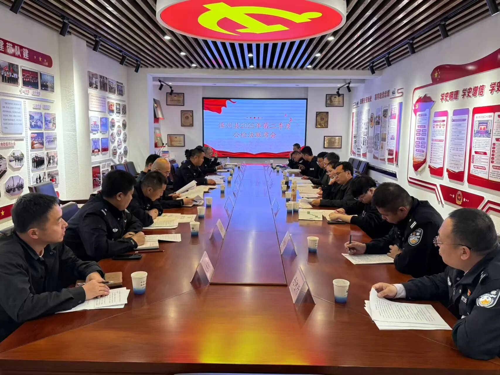 九游娱乐：山西法治报：泽州公安健全教育培训机制织密监督审核网络——让案件办理更高效规范(图2)