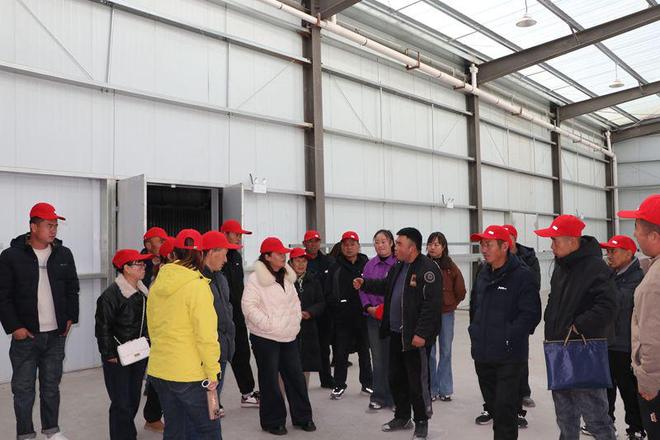 九游娱乐网站：西宁市湟中区2025年农牧民中等职业学历教育培训圆满收官(图2)