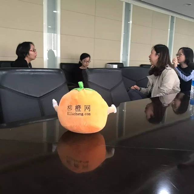 九游娱乐网站：浦东金融促进会新三板专委会特别联合柳橙网成功举办免费公益留学讲座(图3)