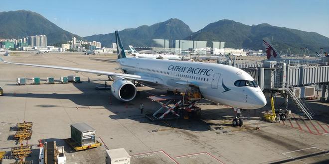 九游娱乐网站：国际机票预定查询：油价破百时代出国旅行还值得吗？(图1)