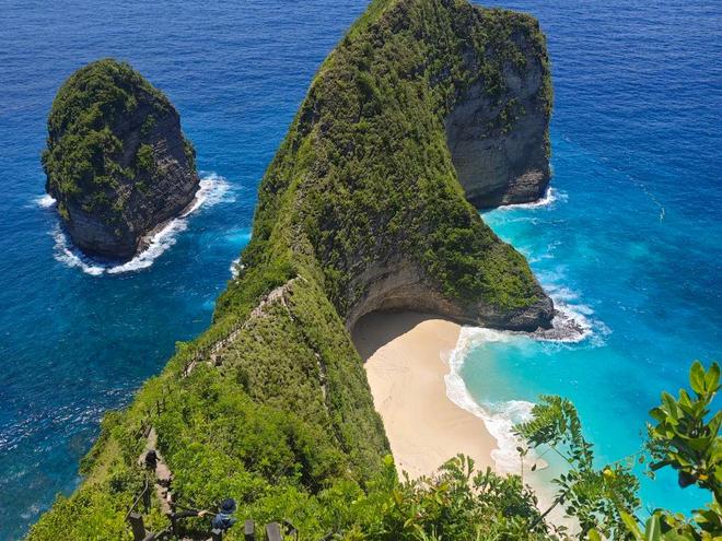 九游娱乐：2026印尼巴厘岛泗水6日游跟团报价库塔冲浪悬崖SPA预算明细(图2)