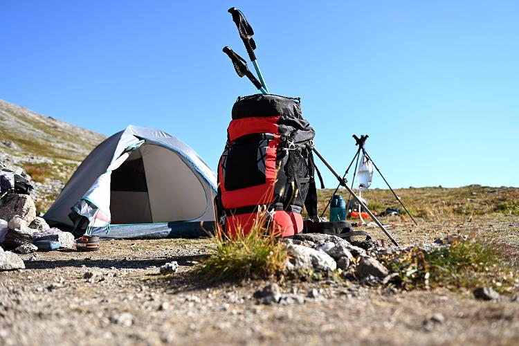 九游娱乐网站：无证也能当领队户外活动组织乱象频出记者调查→(图1)
