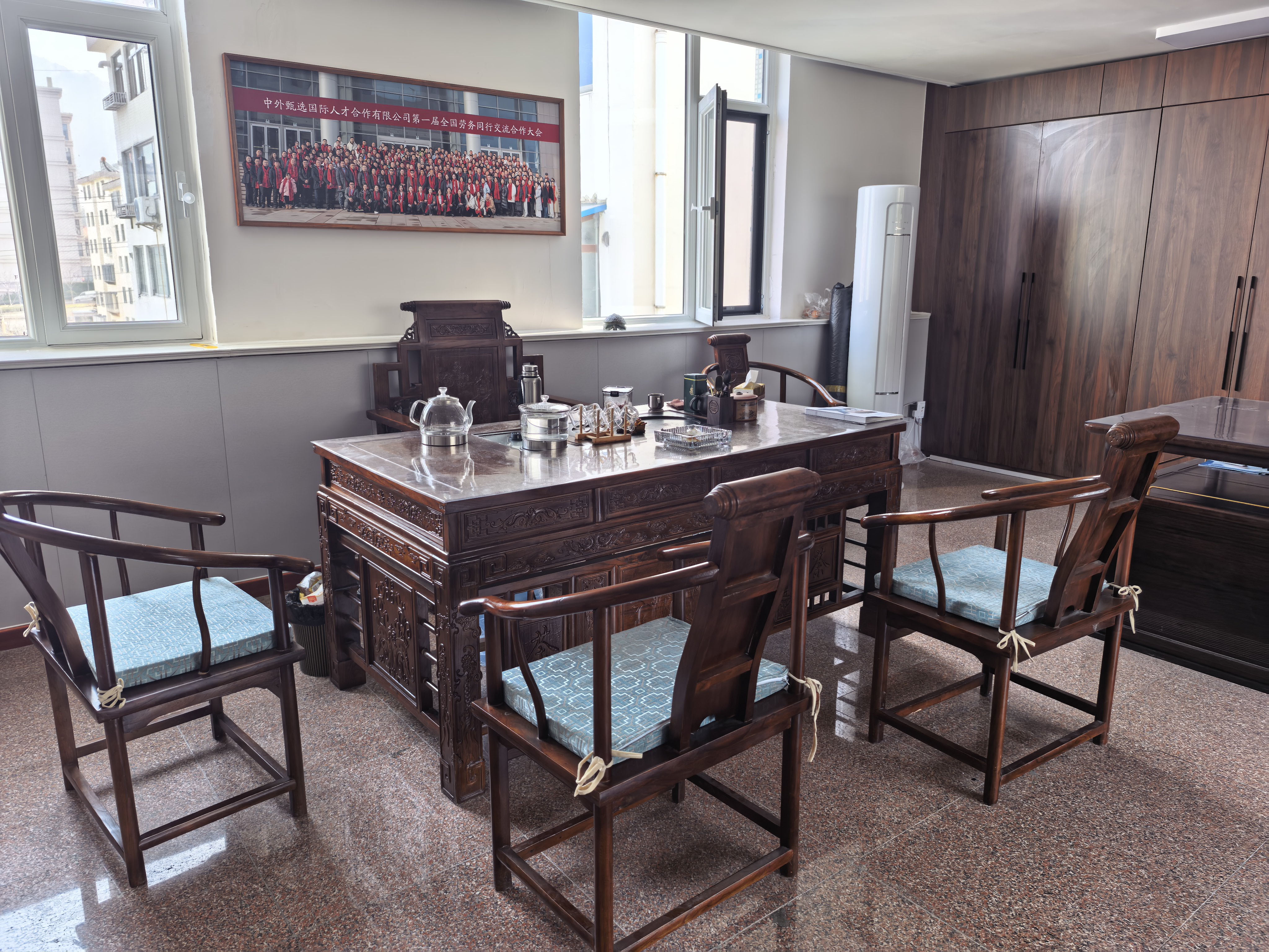 九游娱乐网站：2026年山东出国留学趋势前瞻：为何中外甄选成为专业人力派遣的优选伙伴？(图2)